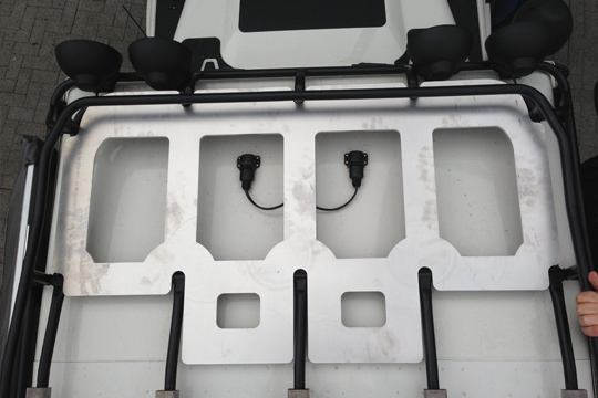 Trägerplatte und Haltesystem für Zargesboxen auf Dachgepäckträger